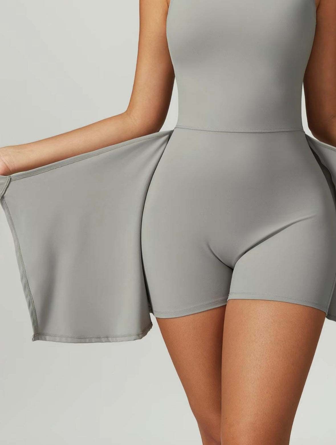Zinora™ Tenniskleid mit hohem Ausschnitt