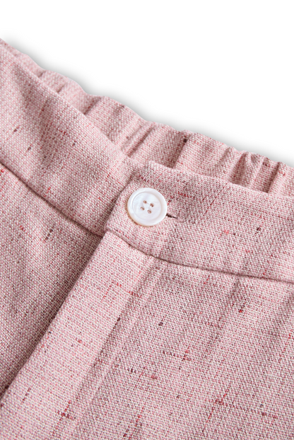 Chic Weicher Rosa Tweed-Anzug mit Femininer Schnittführung und Perlenakzenten