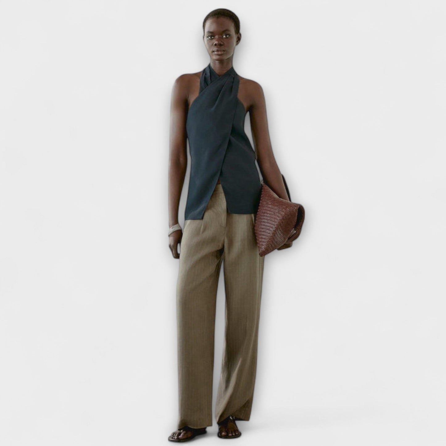 Aurora - Blauer Halter Neck Top mit Rückenausschnitt