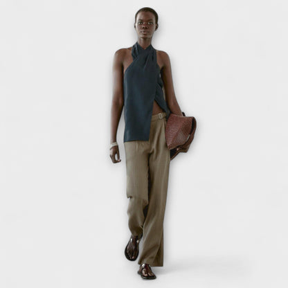 Aurora - Blauer Halter Neck Top mit Rückenausschnitt