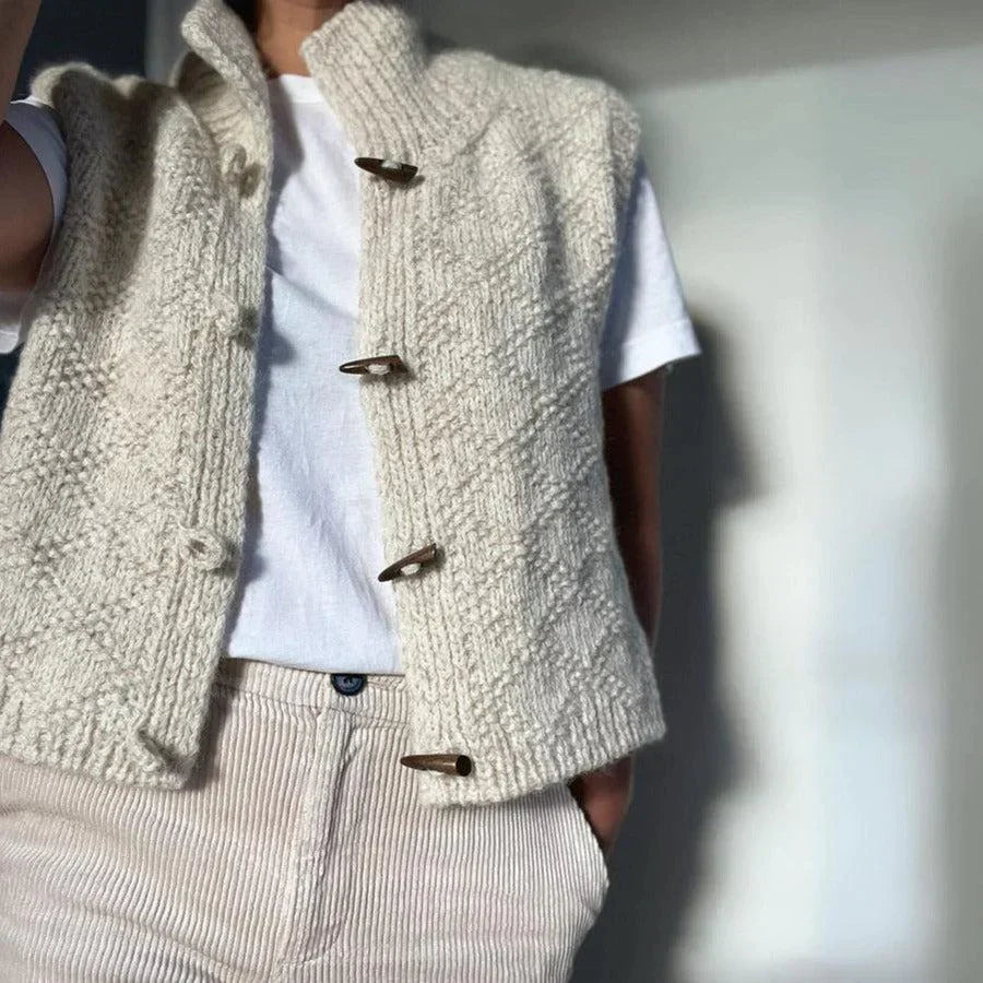 Naomi | Elegante ärmellose Strickjacke