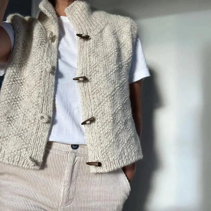 Naomi | Elegante ärmellose Strickjacke