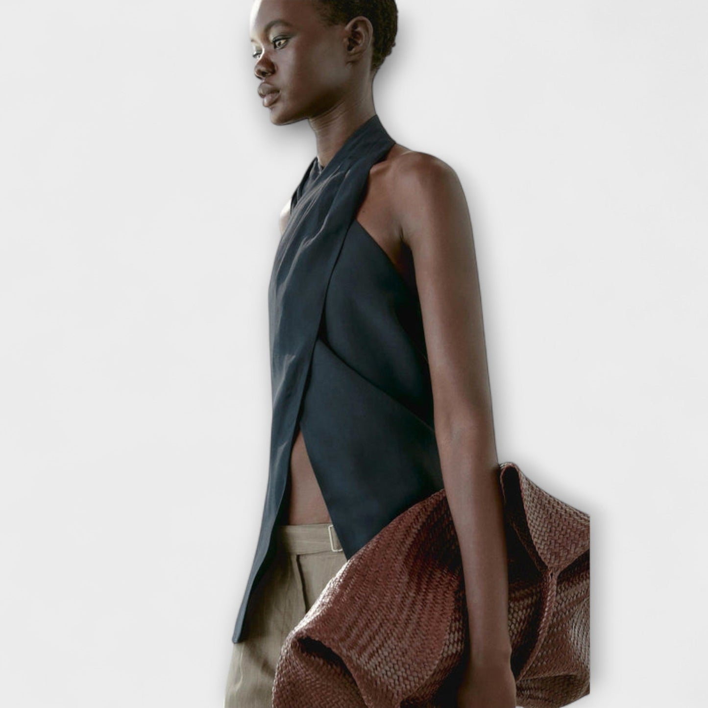 Aurora - Blauer Halter Neck Top mit Rückenausschnitt