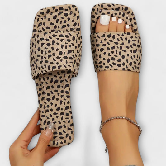 Aurora Flache Slipper mit Leopardenmuster