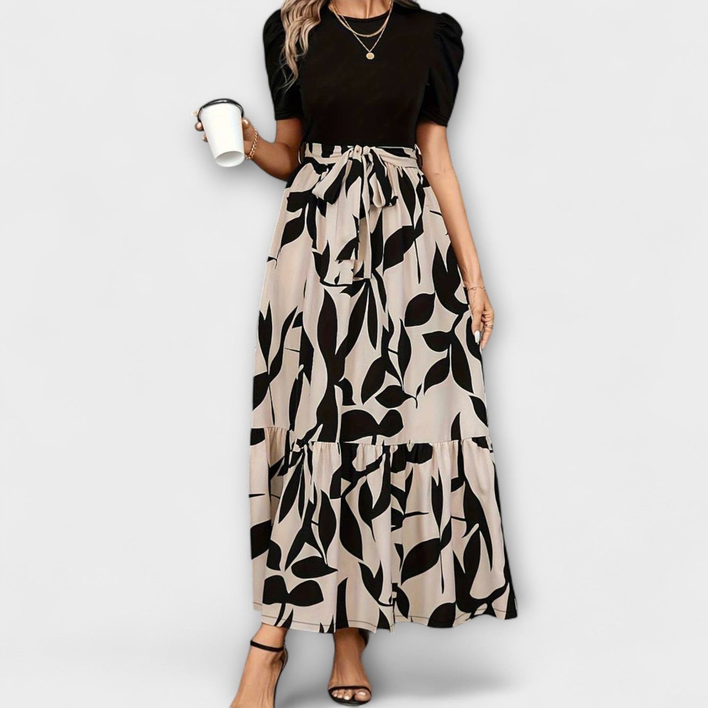 Luna - Sommerkleid mit Blumenmuster und Rundhalsausschnitt