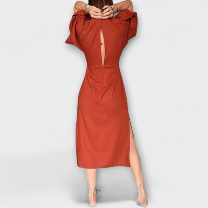 Aurora - Lässiges Kleid mit V-Ausschnitt und Krawatte