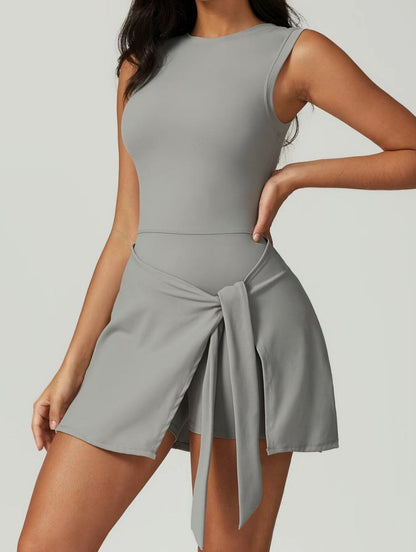 Zinora™ Tenniskleid mit hohem Ausschnitt