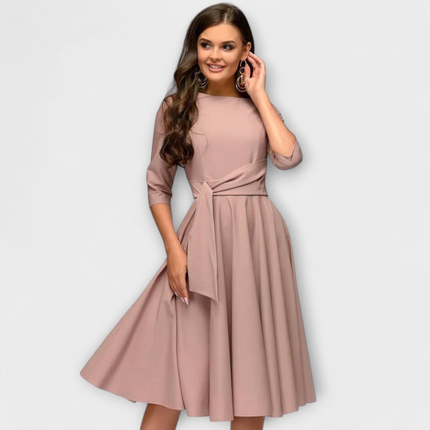Elegantes Swing-Kleid